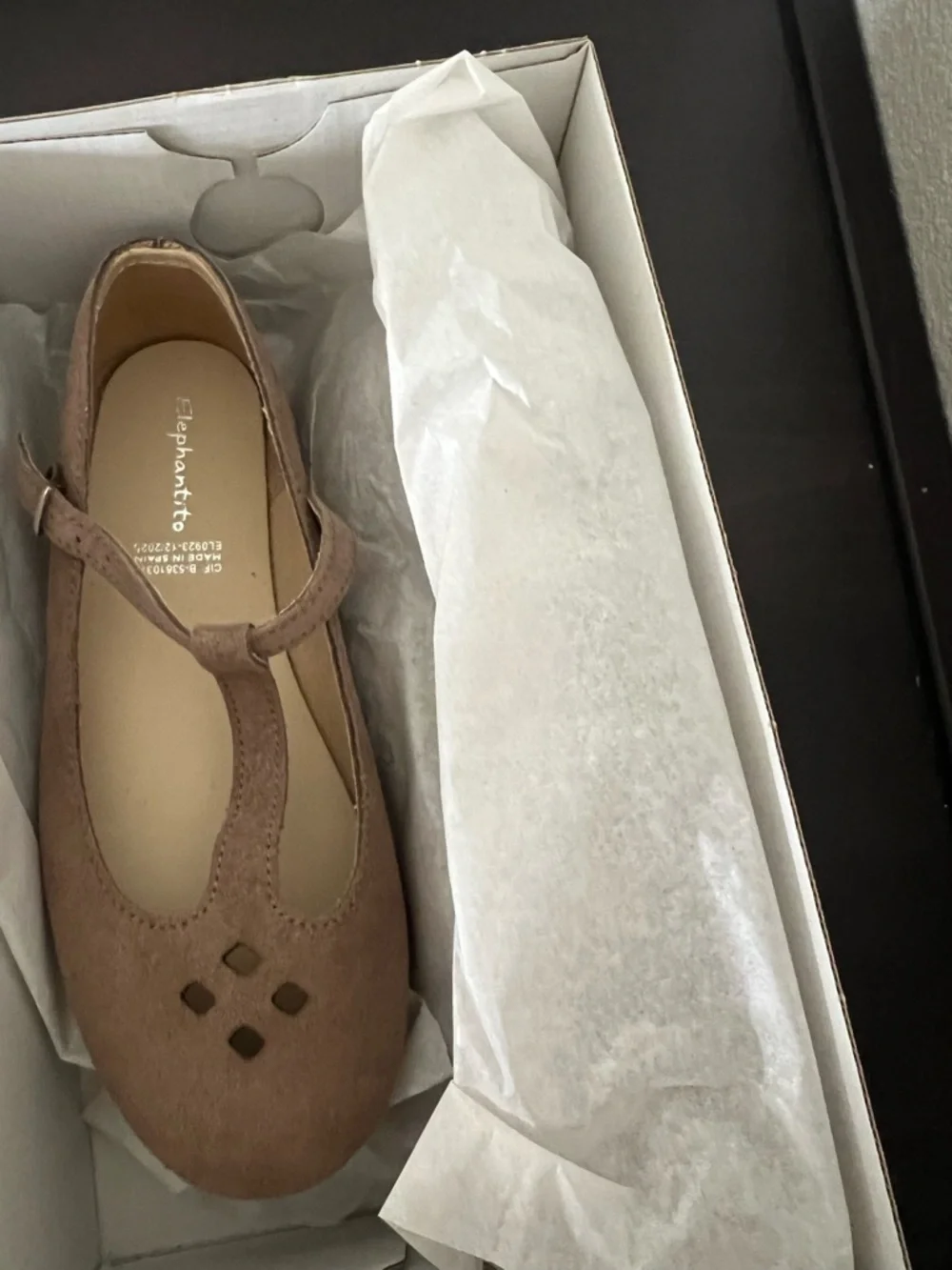 Elephantito Girls T Bar Suede Beige Dress Shoes Size 3 US 33 EU